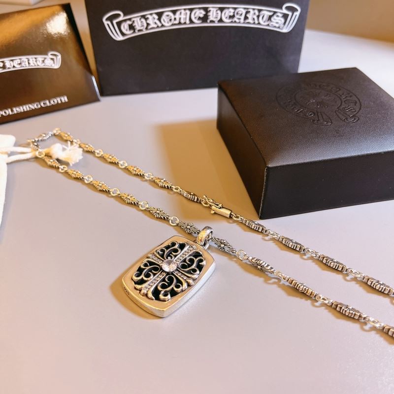 Ch*0me He**ts necklaces